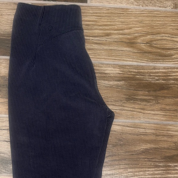 lululemon Ribbed Softstreme Zip-Leg High-Rise Cropped Pant - Picture 4 of 6